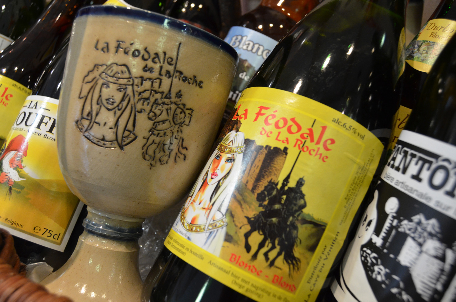 PHOTO: Verre Calice en grès - La Féodale